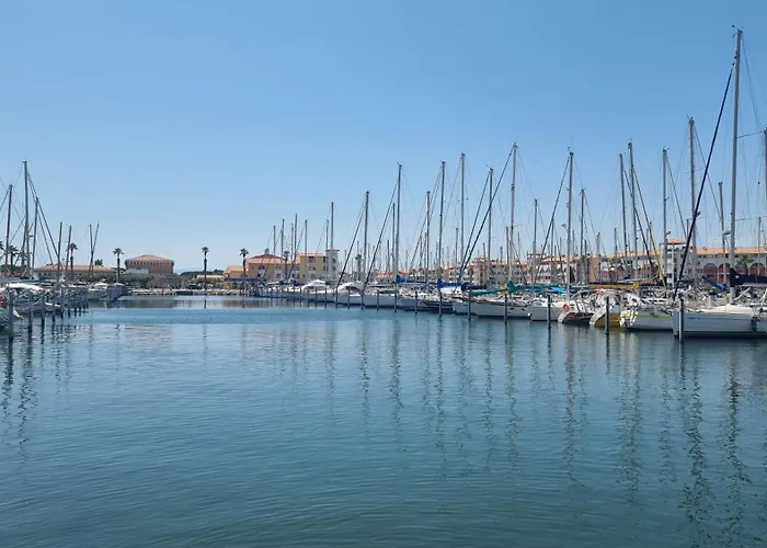 L'escale Du Capitaine * Leucate