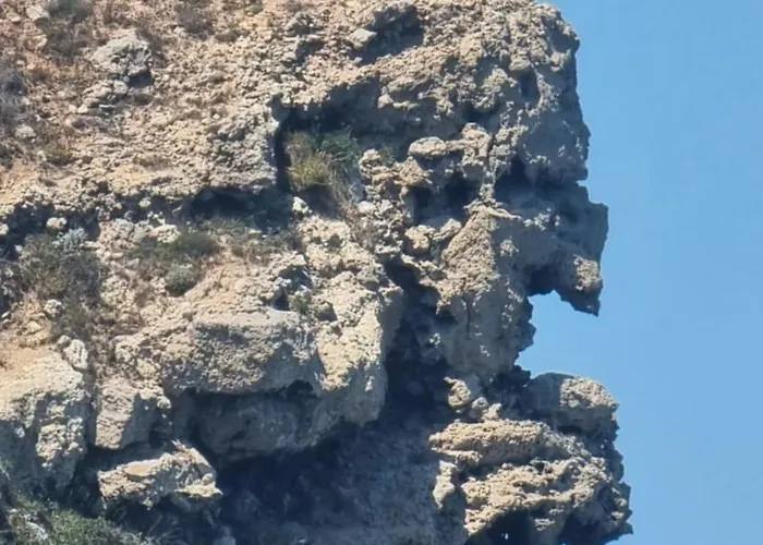 L'escale Du Capitaine * לאוקאט